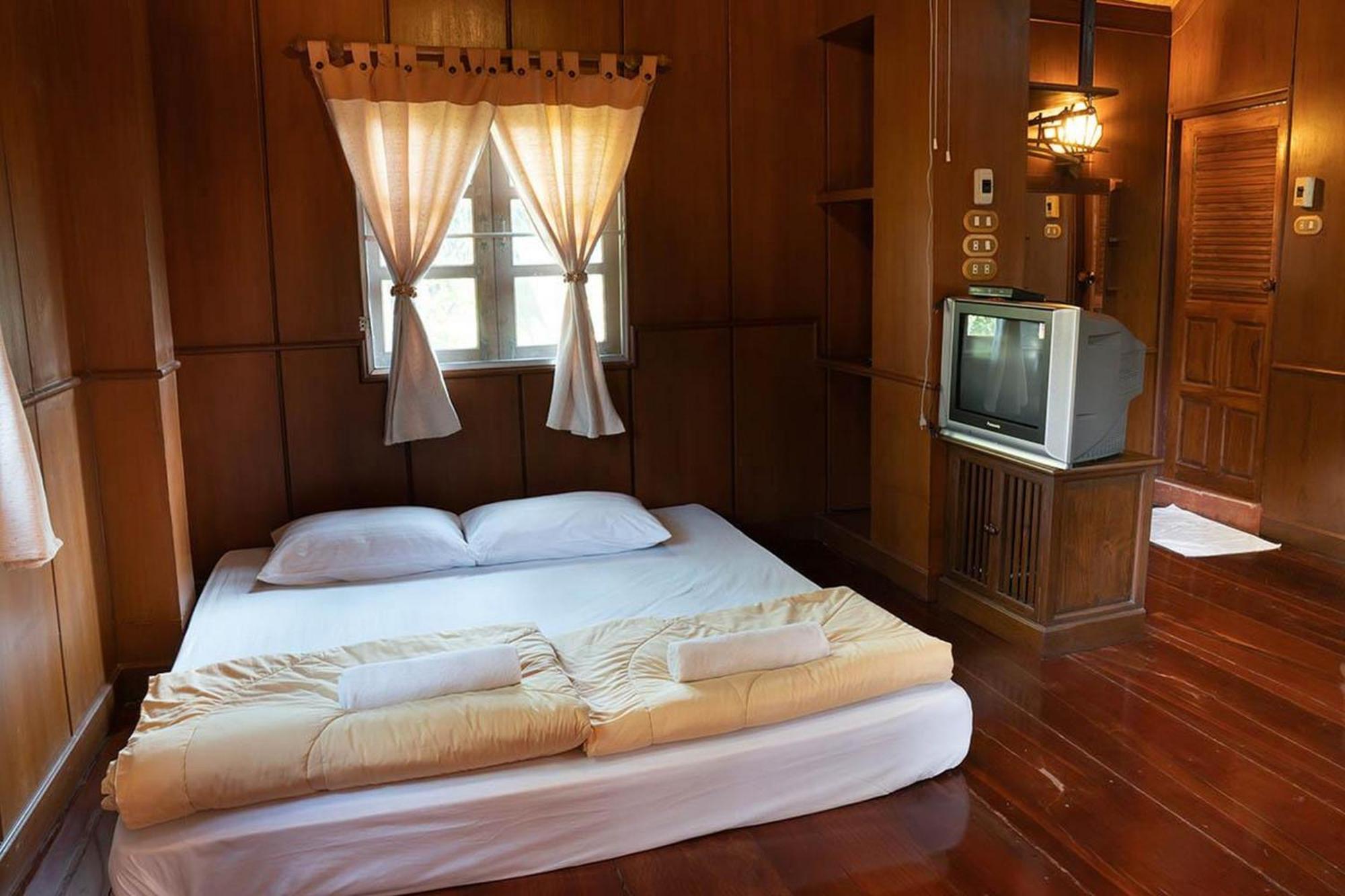 Hotel Bhupimarn Garden House Chom Thong Exterior foto